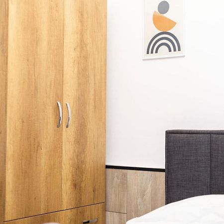 Tiny Cute Studio Near The City Center - 5 Min Walk Tirana Exterior foto