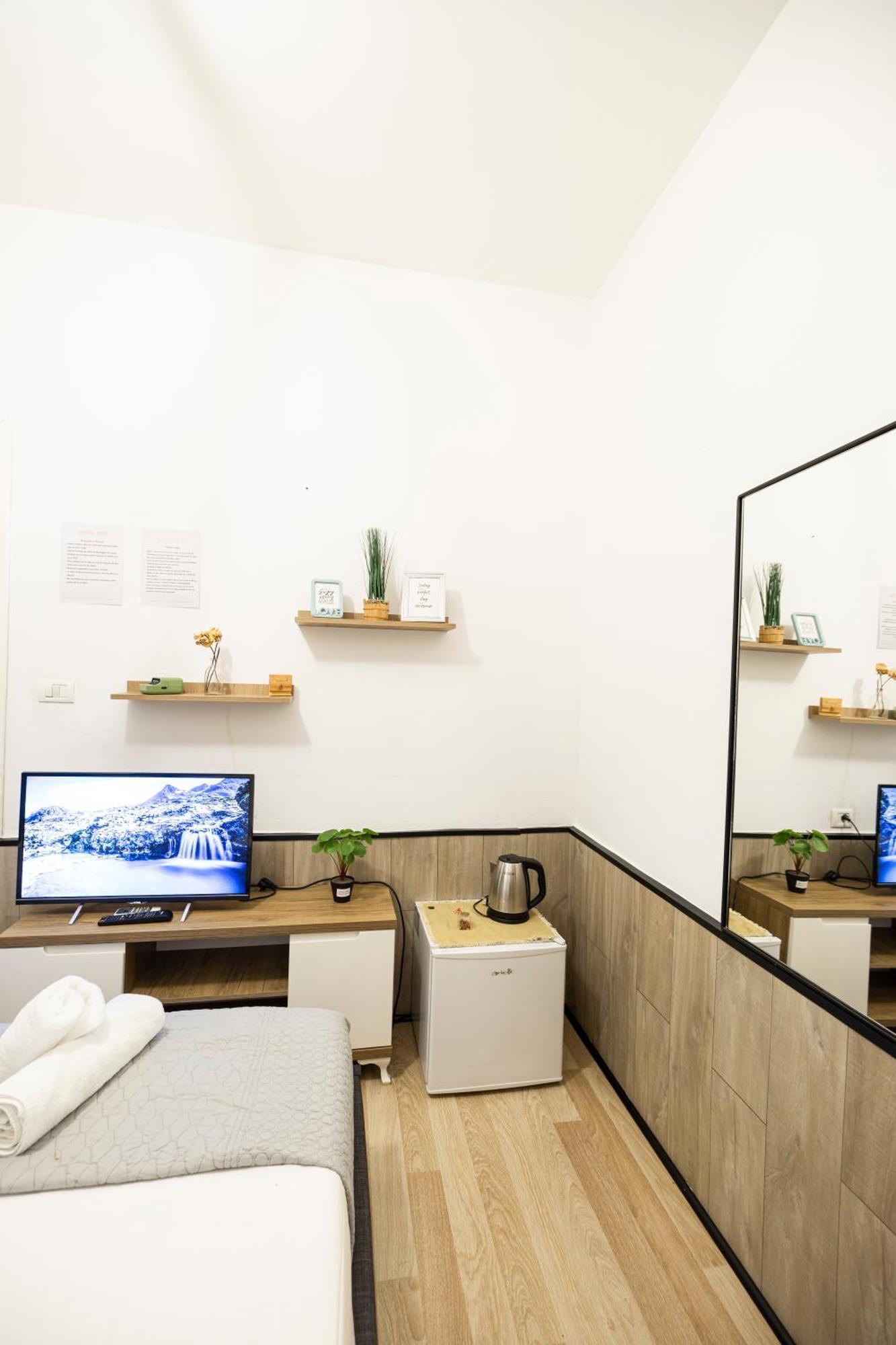 Tiny Cute Studio Near The City Center - 5 Min Walk Tirana Exterior foto