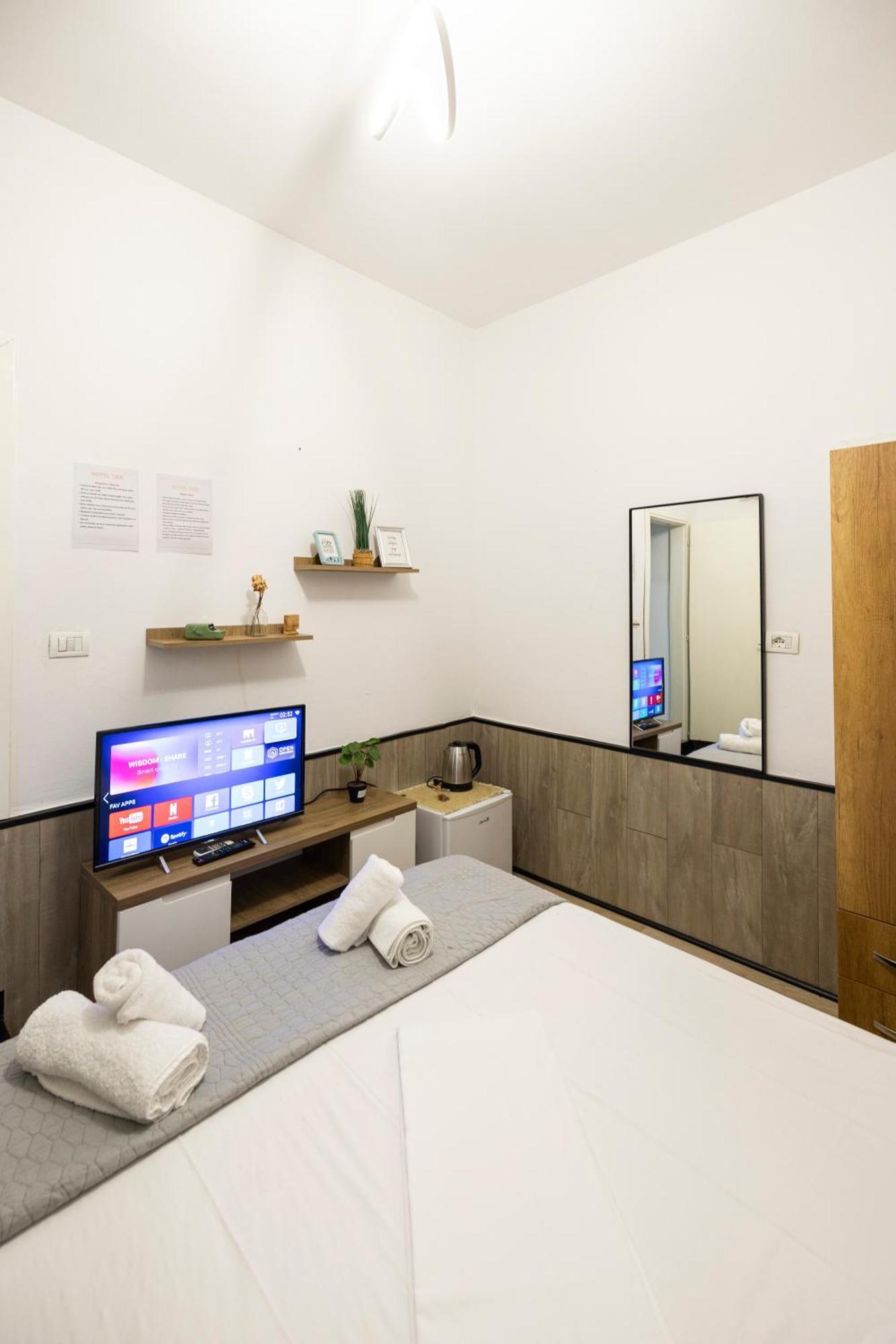 Tiny Cute Studio Near The City Center - 5 Min Walk Tirana Exterior foto